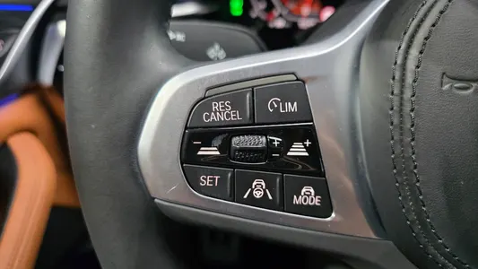 BMW 5 Series (G30) 520i M 2023 31