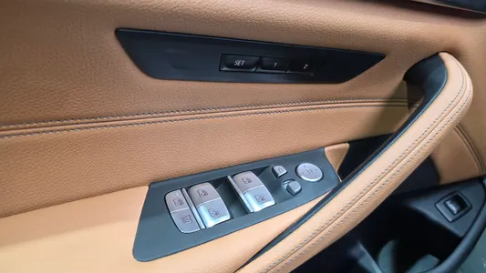 BMW 5 Series (G30) 520i M 2023 27