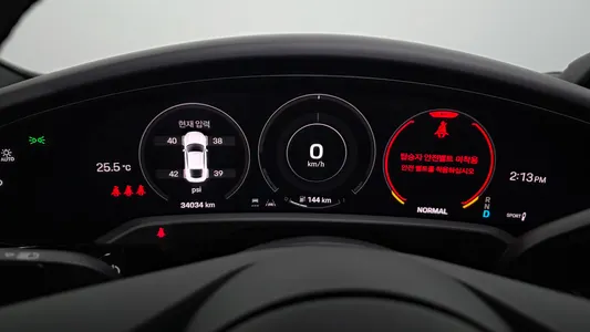 Porsche 타이칸 GTS 2024 8