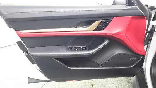 Porsche 타이칸 GTS 2024 25