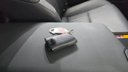 Lexus ES300h 7 2024 15