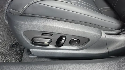 Lexus ES300h 7 2024 31