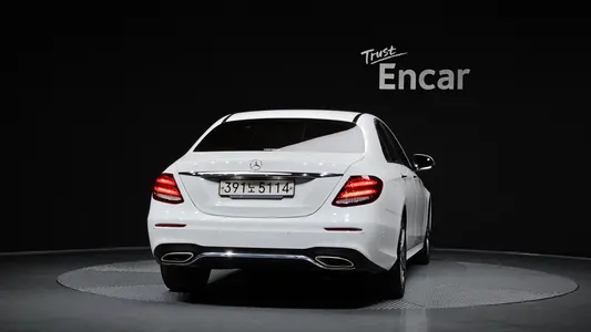 Mercedes-Benz E-Class W213 E300 AMG Line 2018 4