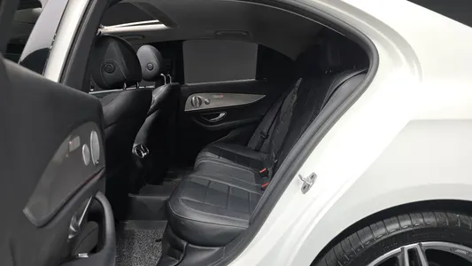 Mercedes-Benz E-Class W213 E300 AMG Line 2018 12
