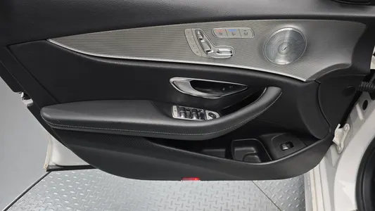 Mercedes-Benz E-Class W213 E300 AMG Line 2018 24