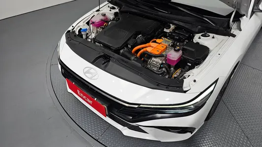Hyundai (CN7) 2024 6