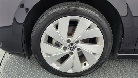 Volkswagen 8 2.0 TDI 2022 5