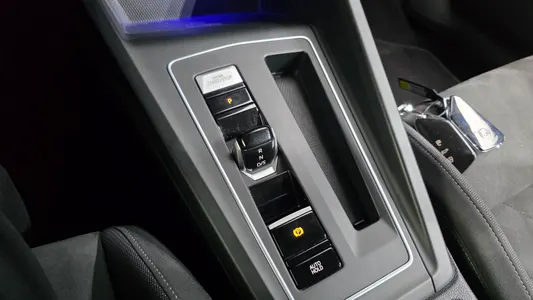Volkswagen 8 2.0 TDI 2022 9