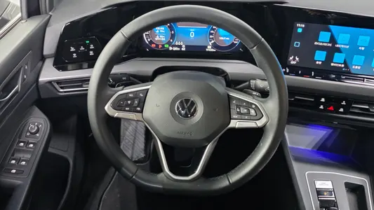 Volkswagen 8 2.0 TDI 2022 13