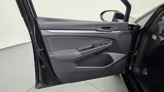 Volkswagen 8 2.0 TDI 2022 24