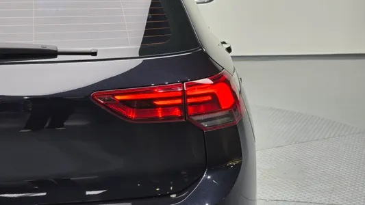 Volkswagen 8 2.0 TDI 2022 23
