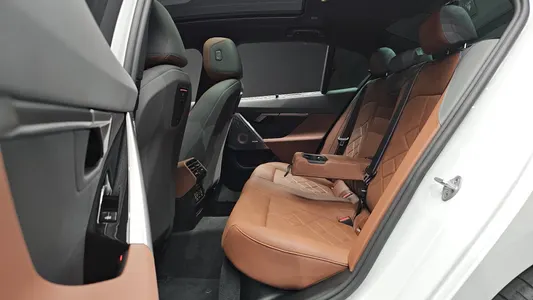 BMW 5 Series (G60) 530i xDrive M 2025 10