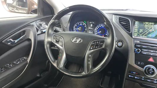 Hyundai Grandeur HG HG240 2015 13