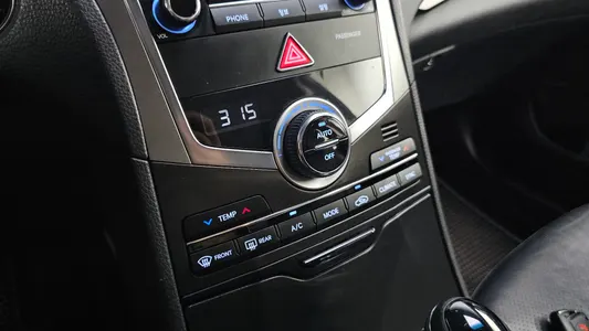 Hyundai Grandeur HG HG240 2015 18