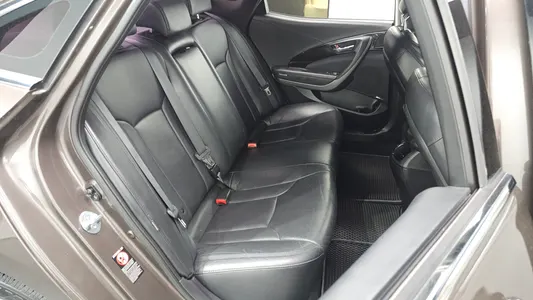 Hyundai Grandeur HG HG240 2015 26