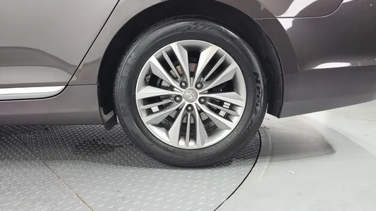 Hyundai Grandeur HG HG240 2015 21