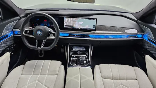 BMW i7 (G70) M70 xDrive M 2025 7