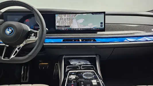 BMW i7 (G70) M70 xDrive M 2025 14