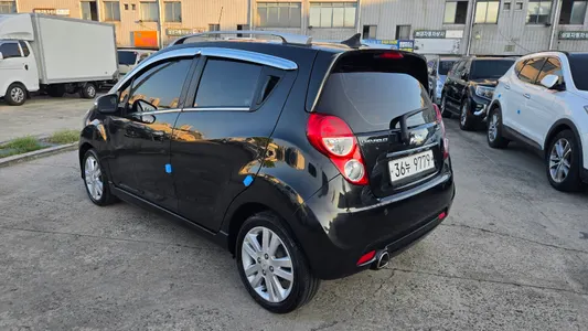 Chevrolet Spark LT 2013 4