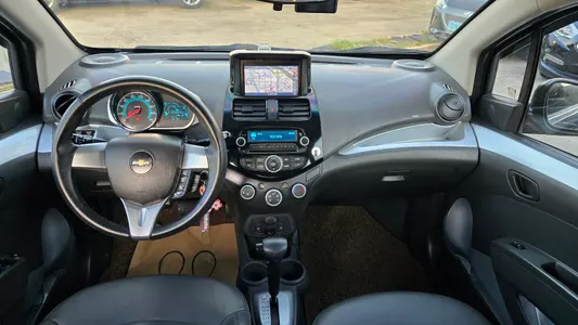 Chevrolet Spark LT 2013 9