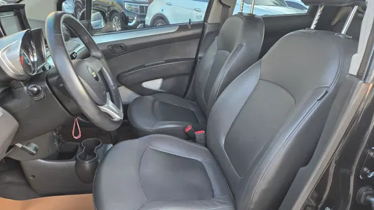 Chevrolet Spark LT 2013 10