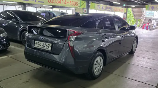 Toyota 4 1.8 E 2017 4