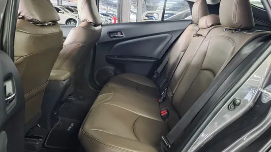 Toyota 4 1.8 E 2017 6