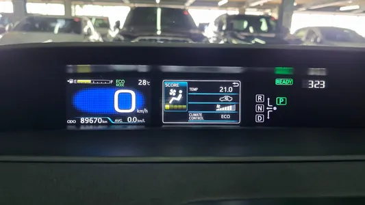 Toyota 4 1.8 E 2017 9