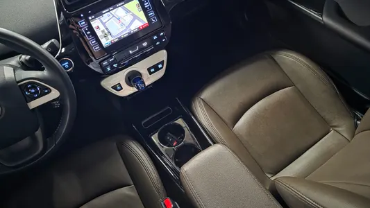 Toyota 4 1.8 E 2017 14