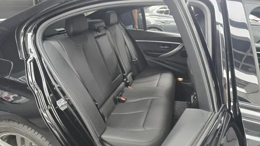 BMW 3 Series (F30) 320i M 2018 11