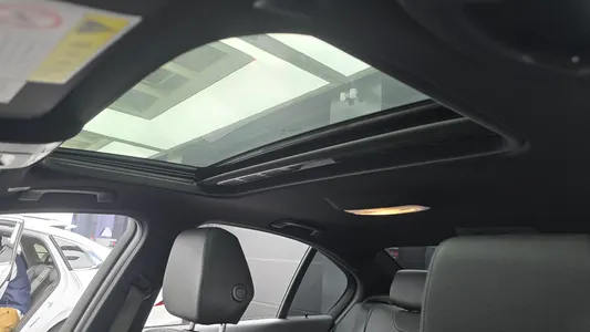 BMW 3 Series (F30) 320i M 2018 17