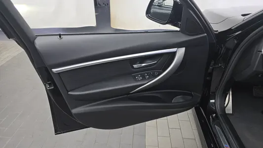 BMW 3 Series (F30) 320i M 2018 24