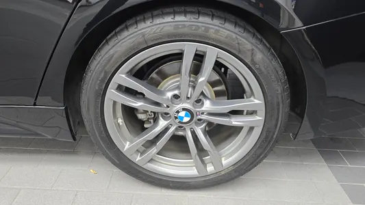 BMW 3 Series (F30) 320i M 2018 21
