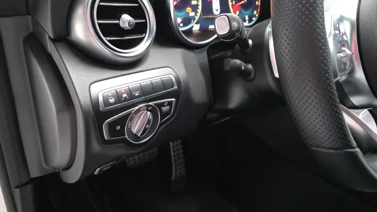 Mercedes-Benz C-Class W205 C200 2022 19