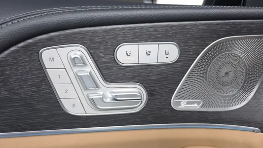Mercedes-Benz GLS-Class X167 GLS450 4MATIC 2025 32
