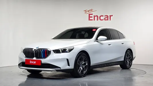 BMW 5 Series (G60) 520i 2024