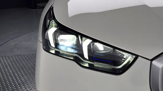 BMW 5 Series (G60) 520i 2024 22