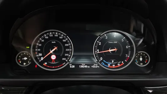 BMW 5 Series (F10) 528i xDrive 2016 7
