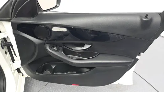 Mercedes-Benz C-Class W205 C200 2018 24