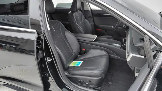 Hyundai (GN7) 2.5 2WD 2023 26