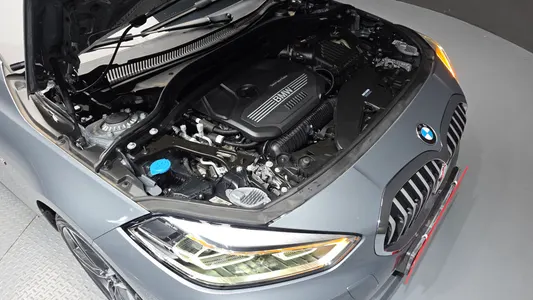 BMW 1 Series (F40) 120i M 2023 6