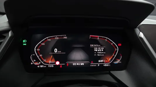 BMW 1 Series (F40) 120i M 2023 8