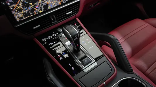 Porsche (PO536) 3.0 E- 2020 9