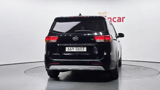 Kia 카니발 9 2015 4