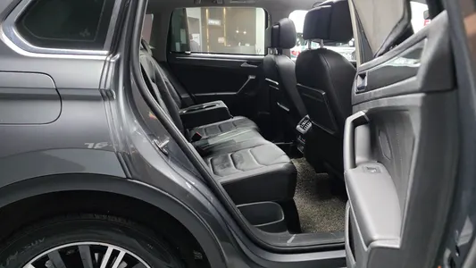 Volkswagen 2 2.0 TDI 2020 11