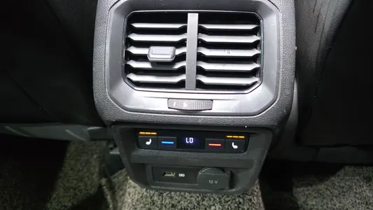 Volkswagen 2 2.0 TDI 2020 33