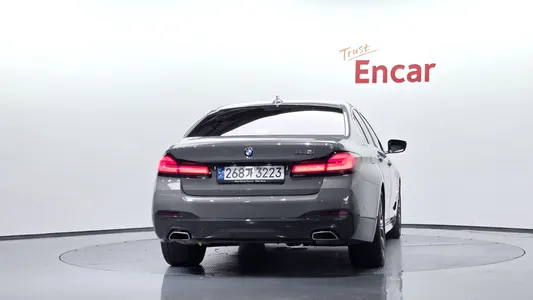 BMW 5 Series (G30) 530i M 2022 4