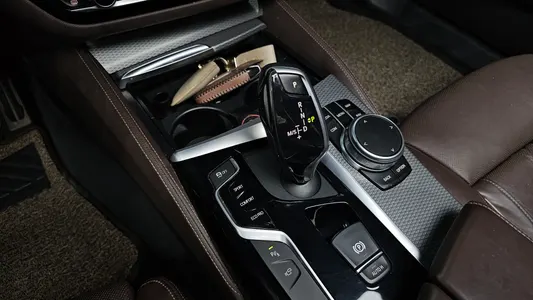 BMW 5 Series (G30) 520d M 2019 9