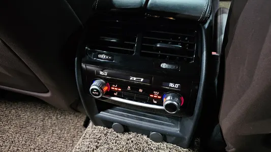 BMW 5 Series (G30) 520d M 2019 31