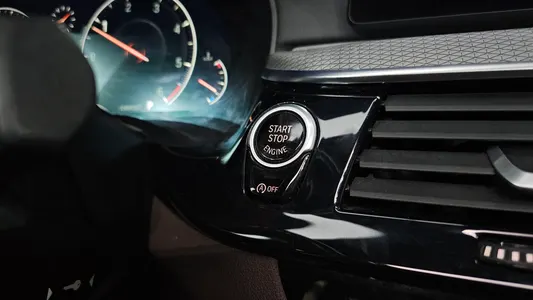 BMW 5 Series (G30) 520d M 2019 28